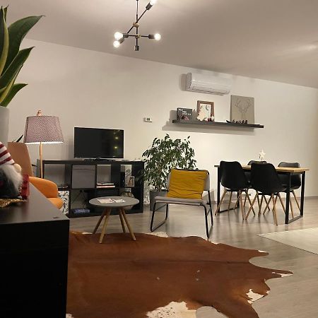Panna Apartman Eger Eksteriør billede