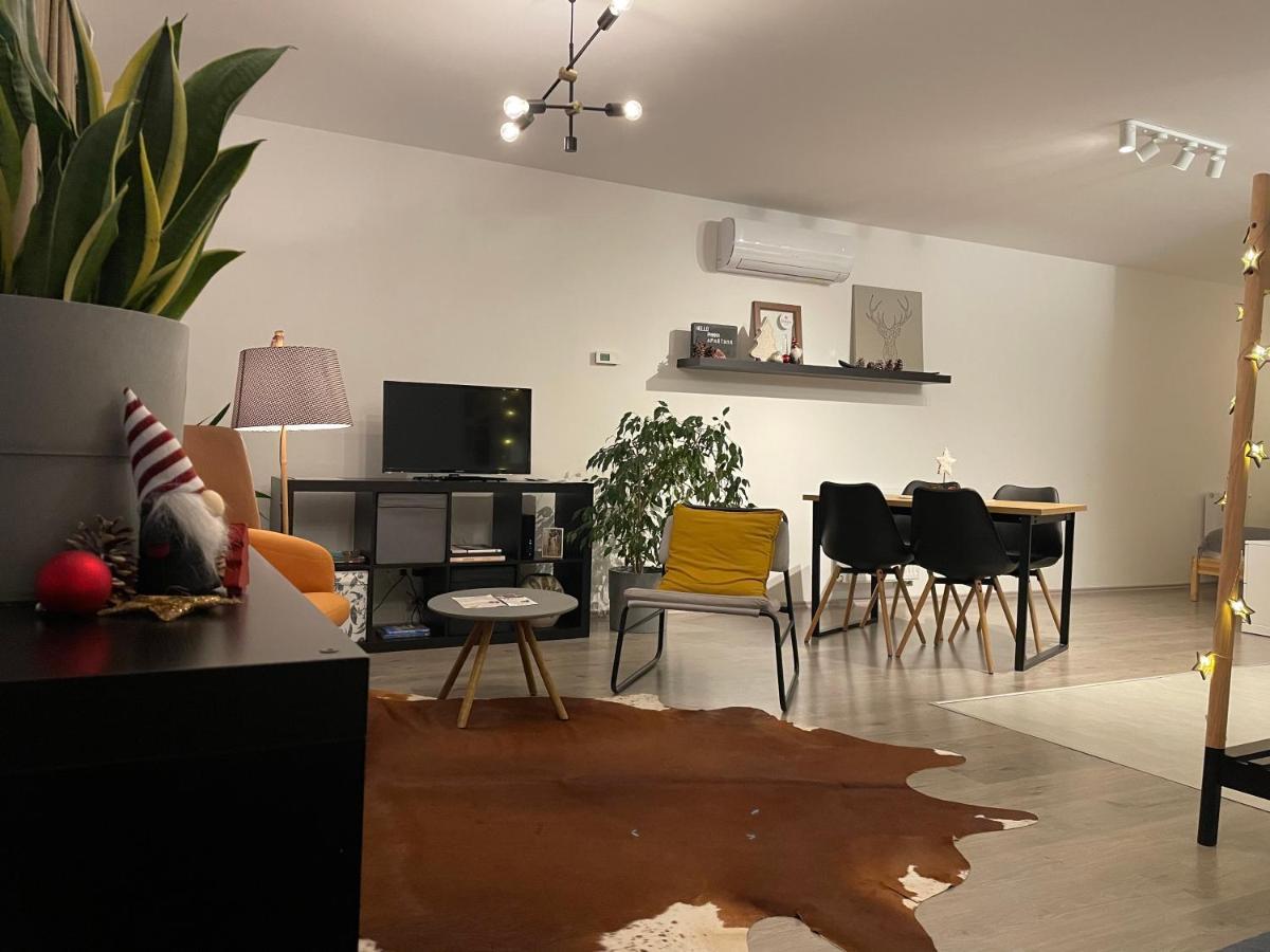Panna Apartman Eger Eksteriør billede